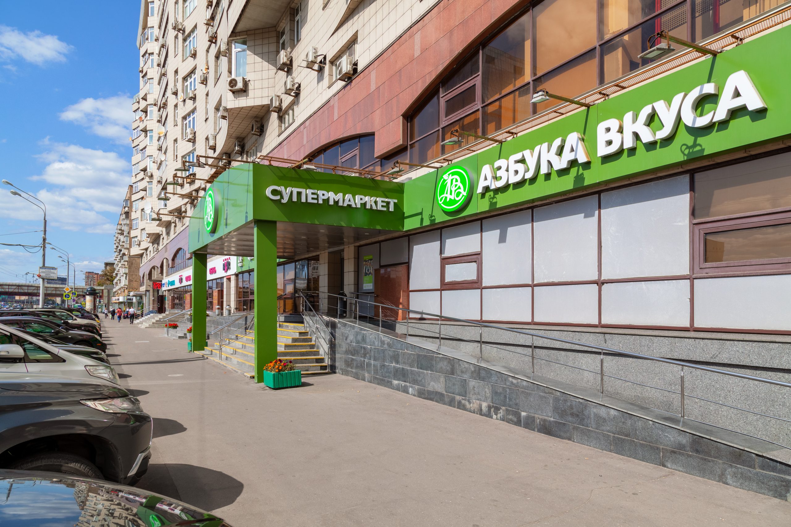 Качественное коммерческое помещение в Москве, аренда рядом с метро Аэропорт, идеально для сетевых брендов